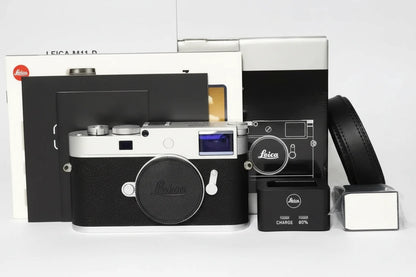 Camera telemetro digital Leica M11-P prata cromada 20214 camera black